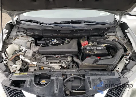 2015 Nissan Rogue S z USA, uszkodzony, nr VIN 5N1AT2MV3FC778129